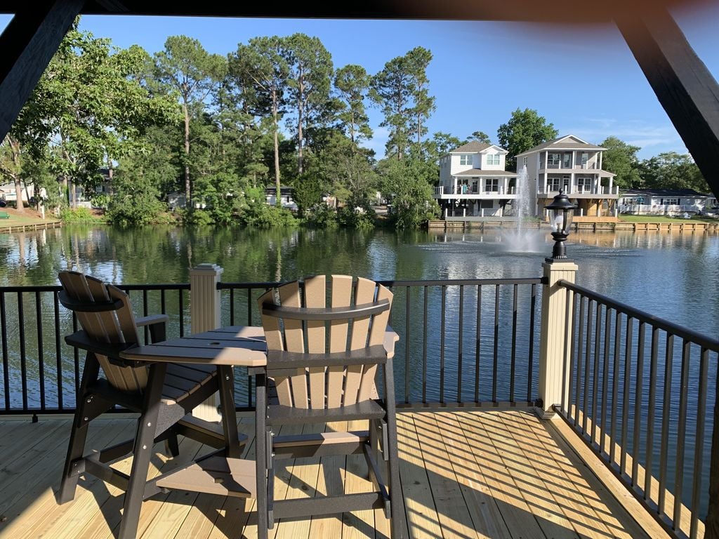 Stunning Lakefront Beach House, 5bd 3ba | Homeowners At Ocean Lakes