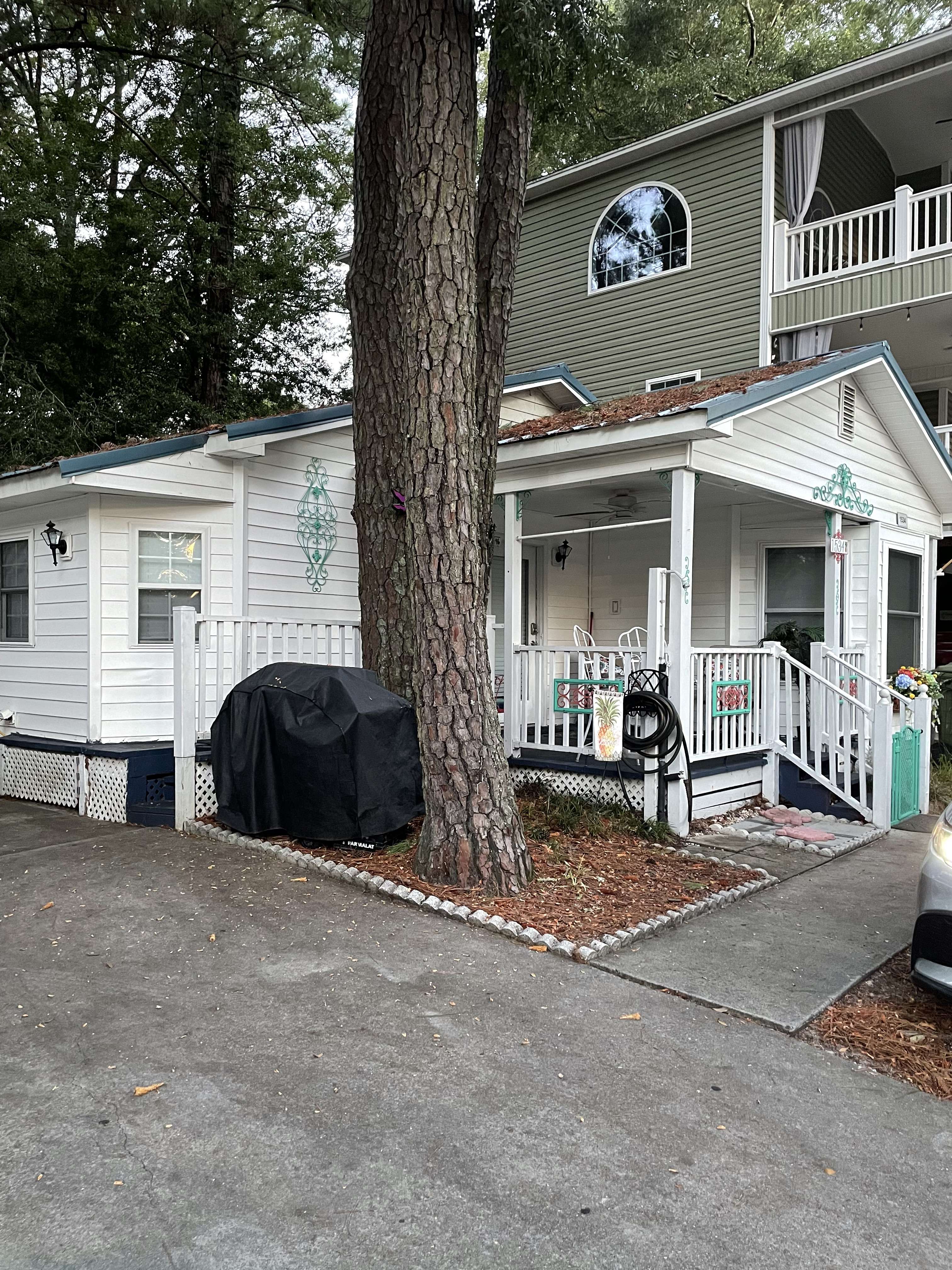 Cozy cottage 1534 Neptune Road. Sea La Vie | Homeowners at Ocean Lakes