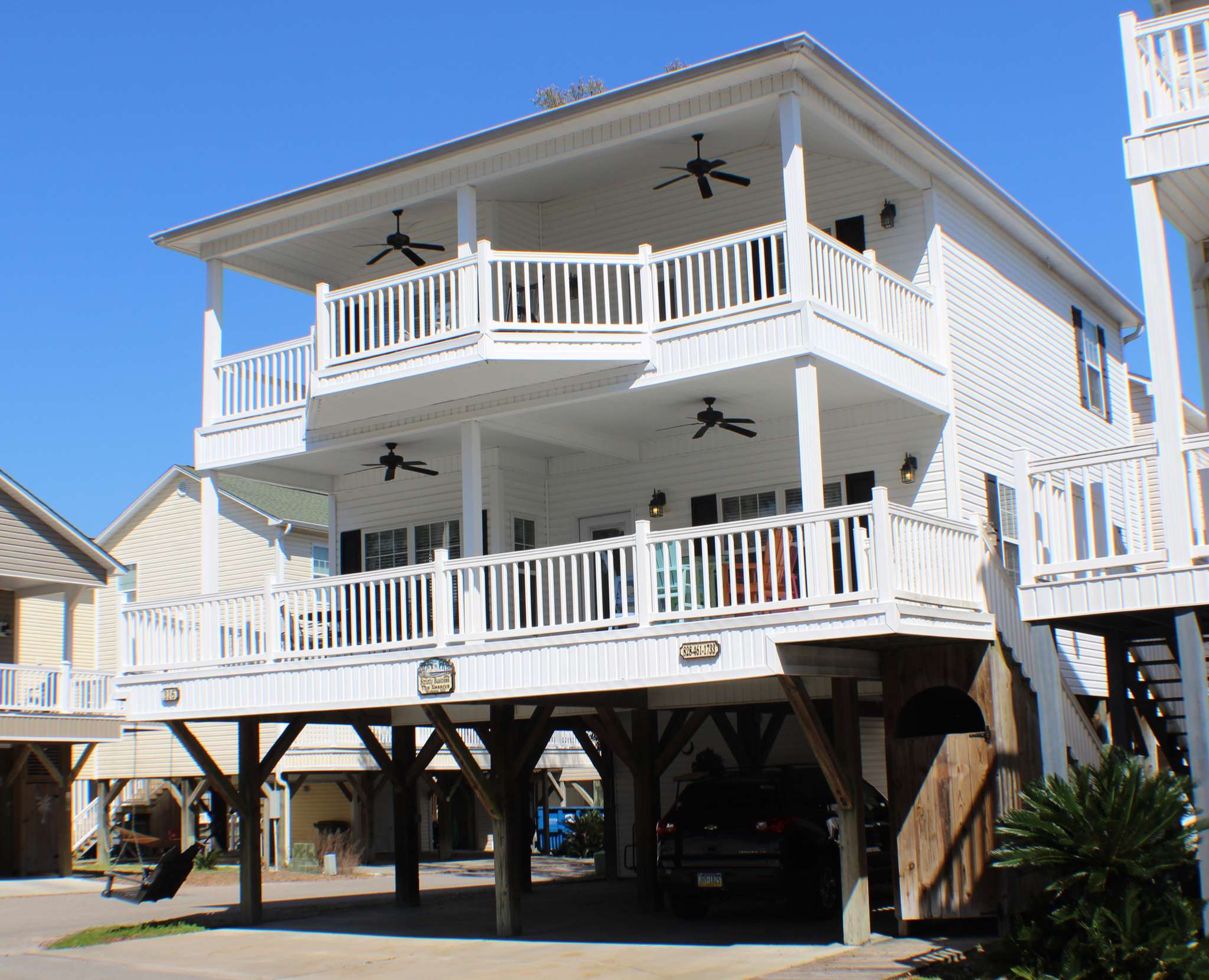 “Latitude Adjustment” Beautiful 4 Bedroom Home in Ocean Lakes Homeowners at Ocean Lakes